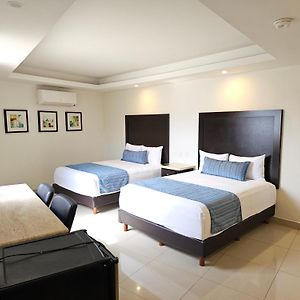 Hotel Maria Elena